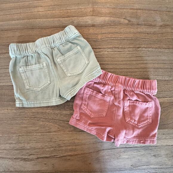 Cat & Jack Colored Shorts - Size 2T - Picture 4 of 4